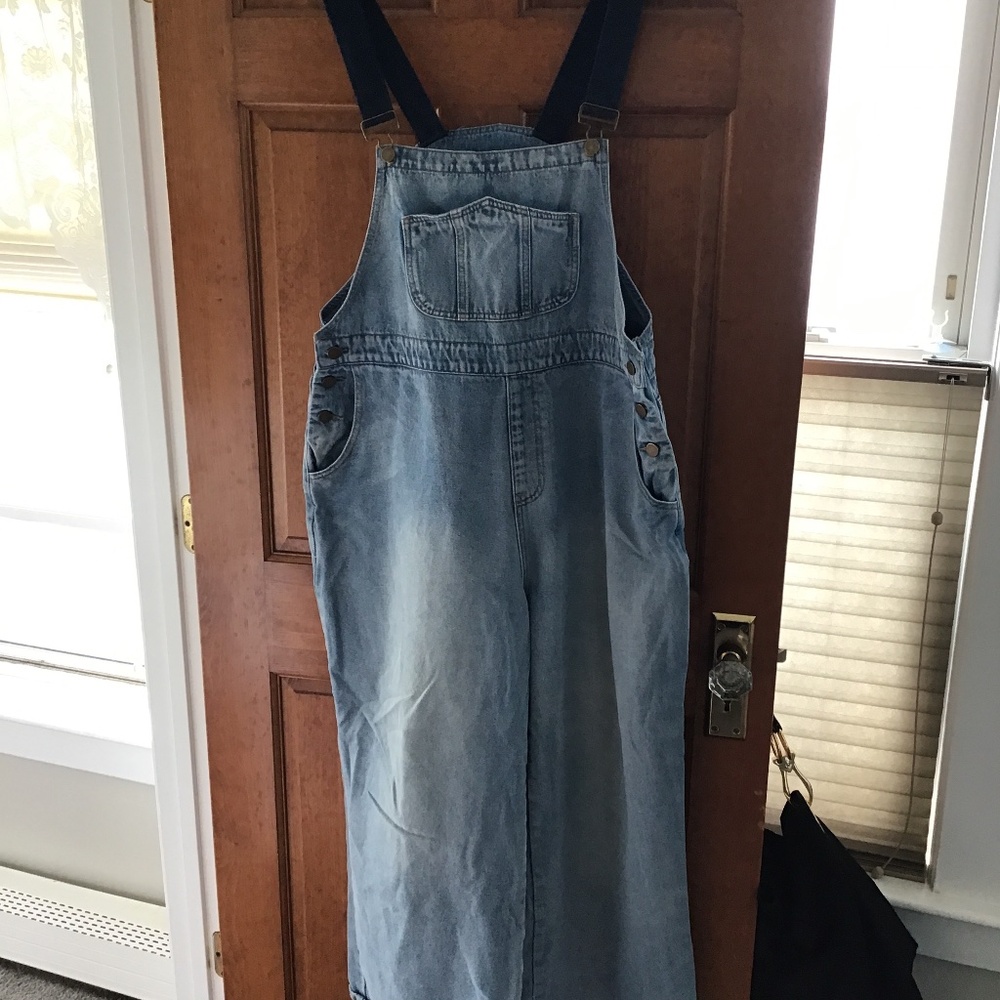 Cider Overalls Wm 1XL Wide Leg Lightwash Denim Jean One Piece Pocket Suspenders